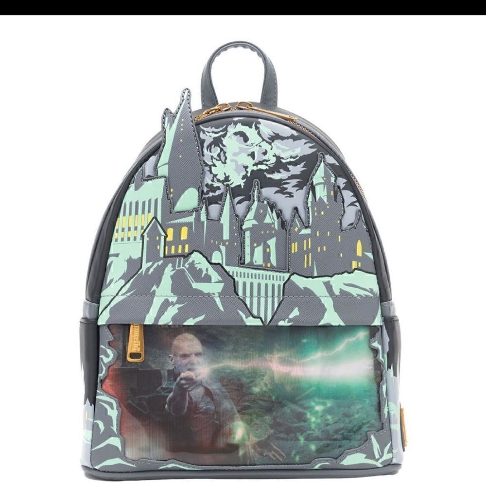 🪄🪄 Loungefly Harry Potter Glow in the Dark Battle of Hogwarts Lenticular